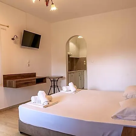 Hotel Nefeli *